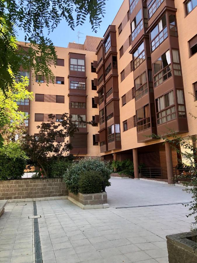 Apartamento Wanda Ifema Con Parking Y Piscina Мадрид Екстериор снимка